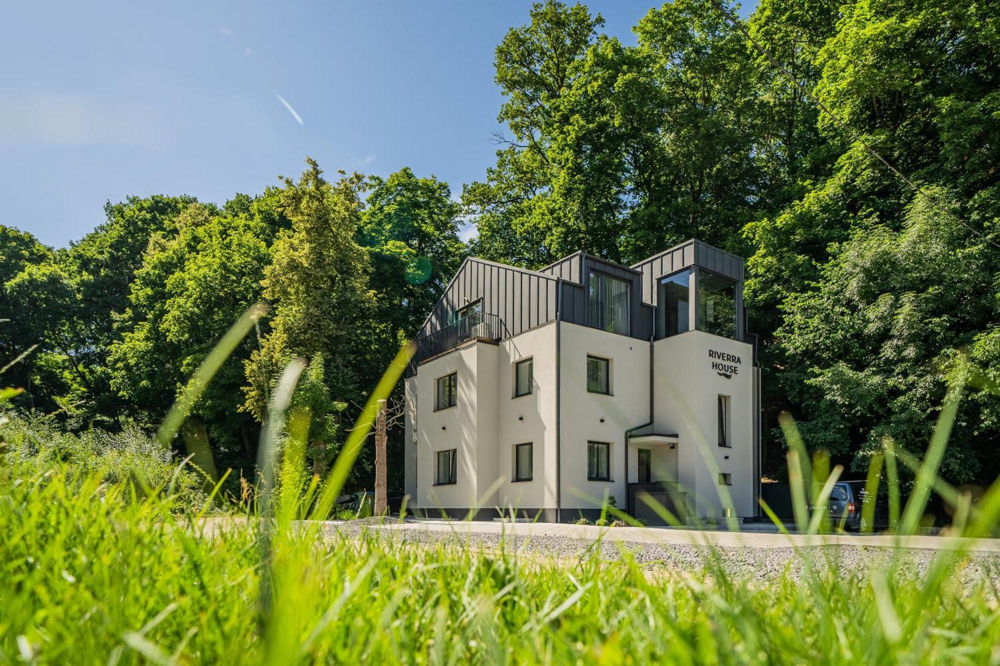 קובנה Riverra House מראה חיצוני תמונה